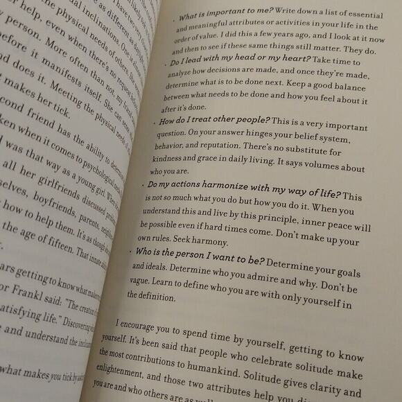 Simple Secrets to a Happy Life by Luci Swindoll 2012 PB Book‎ Religious - Picture 7 of 13